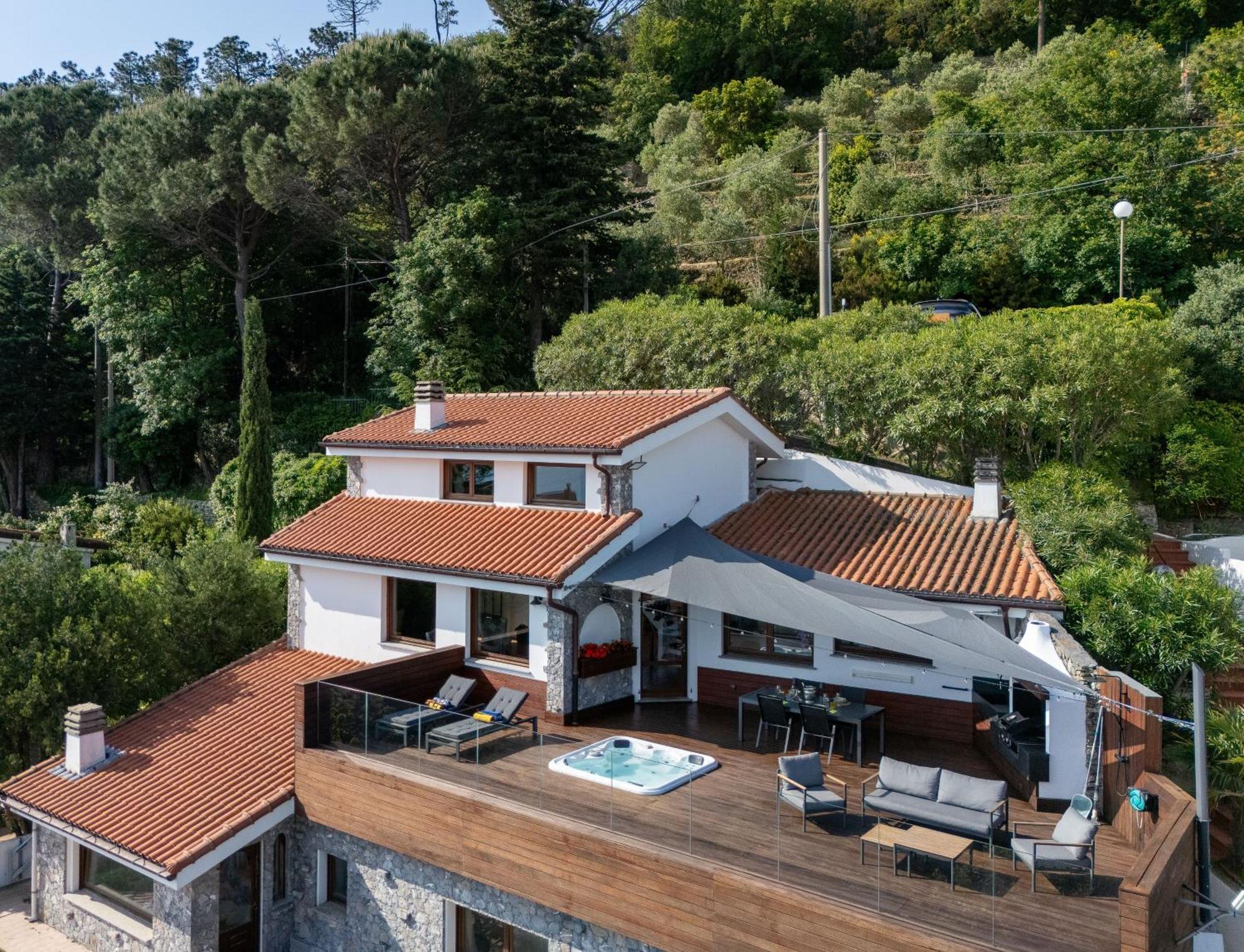Spettacolare Vista Isola Terrazza E Idromassaggio Villa Noli Eksteriør billede