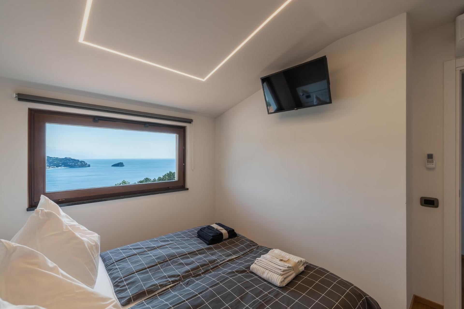 Spettacolare Vista Isola Terrazza E Idromassaggio Villa Noli Eksteriør billede